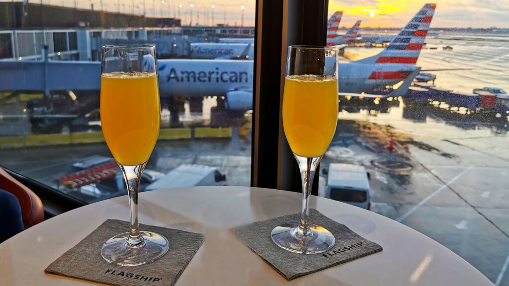 Visit the airport lounge before your US domestic First Class flight